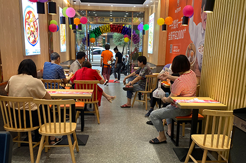 熱烈祝賀湖北黃石如意餛飩大冶實驗中學店盛大開業！